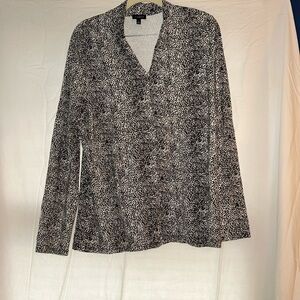 Talbots v-neck size L blouse